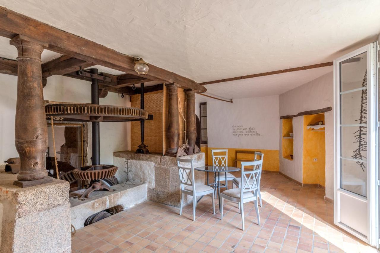 Le Moulin De Pilet Villa Mortagne-sur-Sevre ภายนอก รูปภาพ