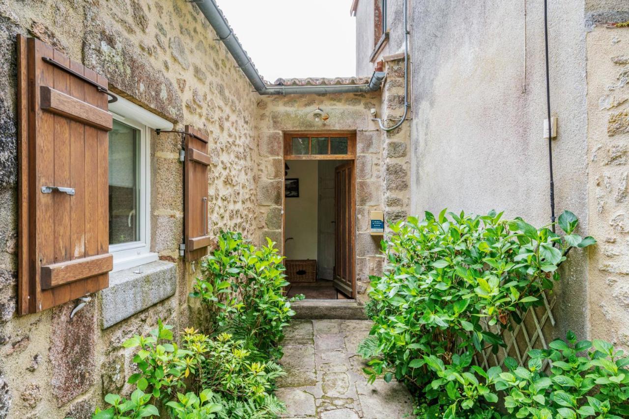 Le Moulin De Pilet Villa Mortagne-sur-Sevre ภายนอก รูปภาพ